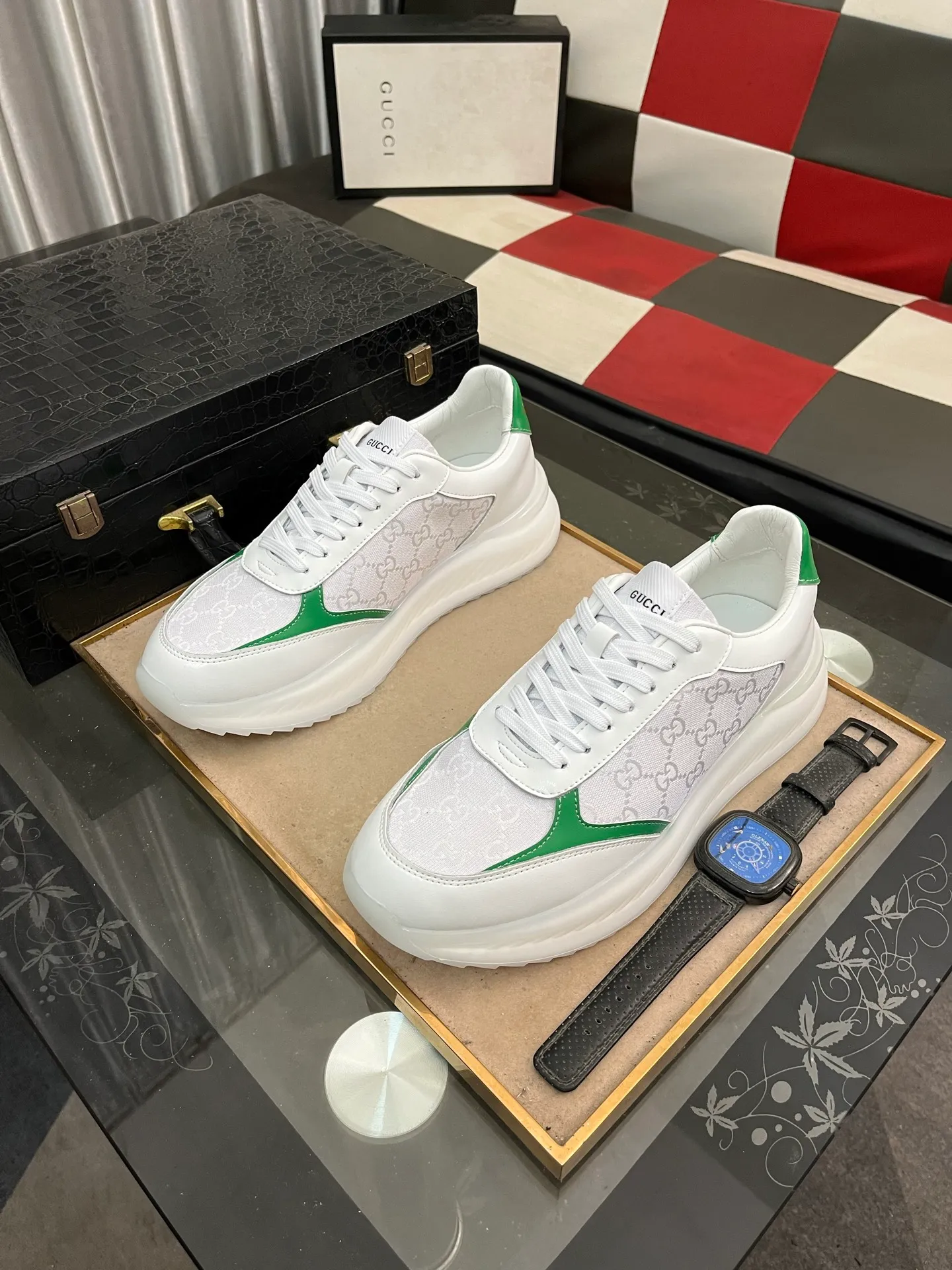 Men's shoes 💰458⌚️⌚️[GUCCI] The latest trendy men's casual shoes, the fabric is made of embossed cowhide imported from Italy, comfortable sheepskin lining + feet, the original outsole is wear-resistant and non-slip, high-level version, size: 38-444️⃣Colors available